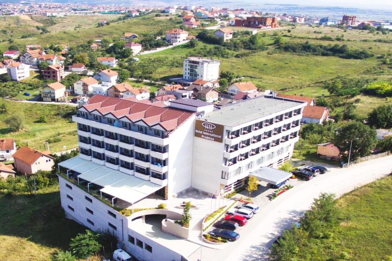 Hotel International Prishtina & Spa Pristina Exterior foto